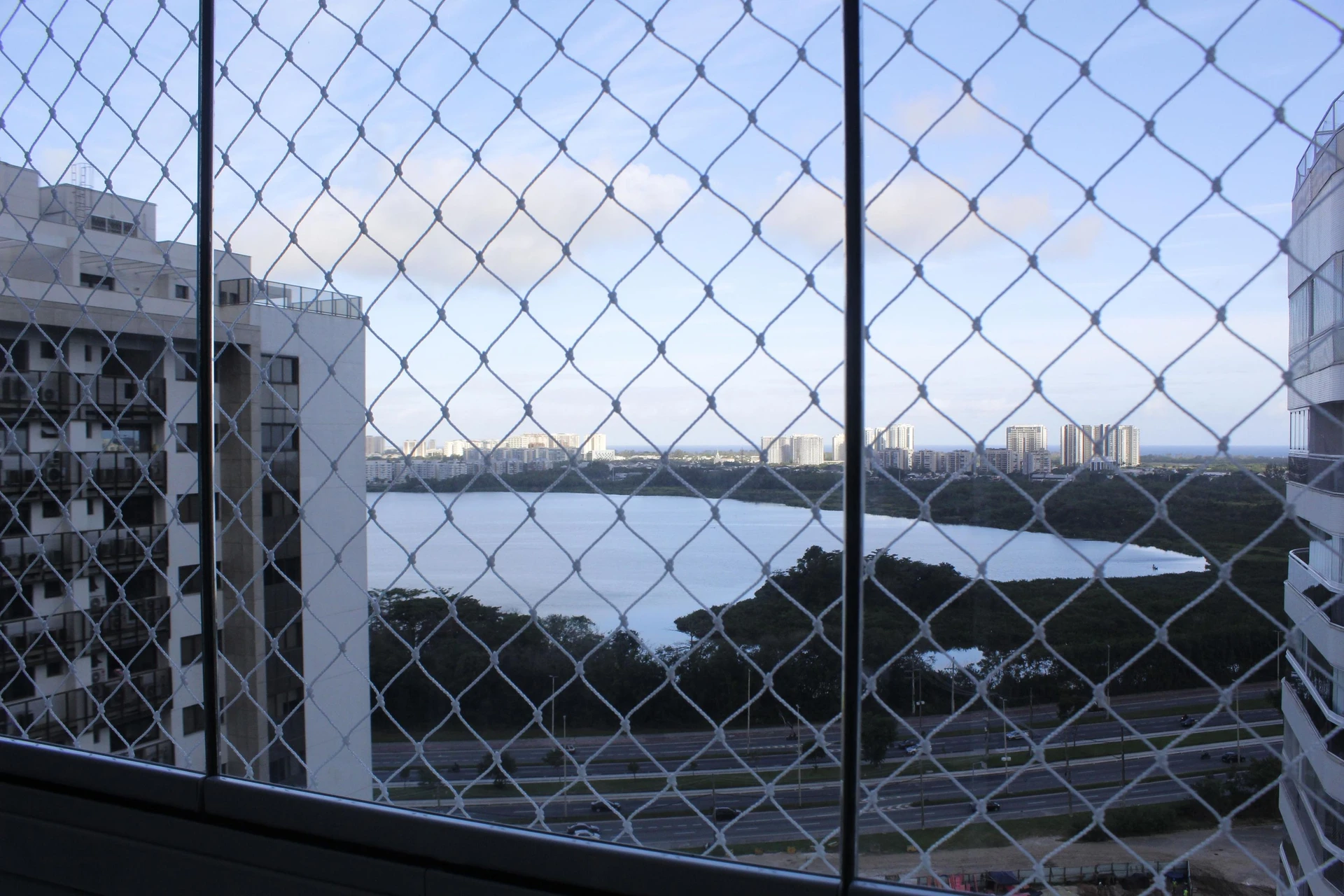 Glass-enclosed balcony in a 3-bedroom apartment, 115 m² — photo 13