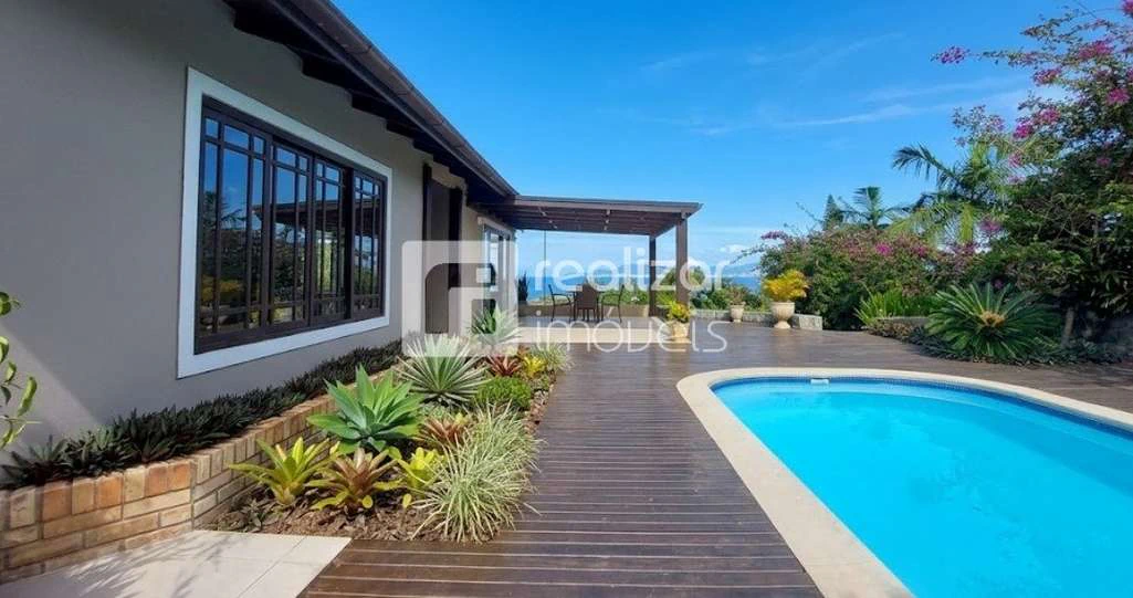 6-bedroom house with 7 bathrooms, 314 m² and 4 parking — photo 3