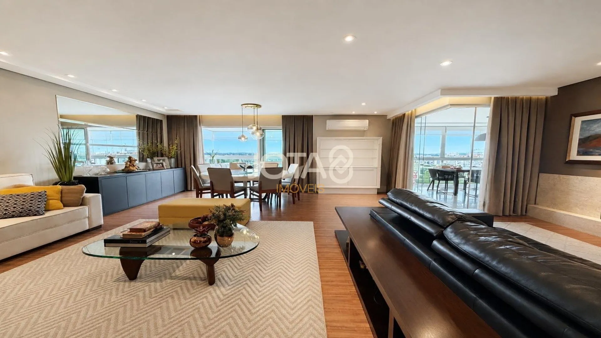 Furnished apartment, 267 m², with floor-to-ceiling windows — photo 26