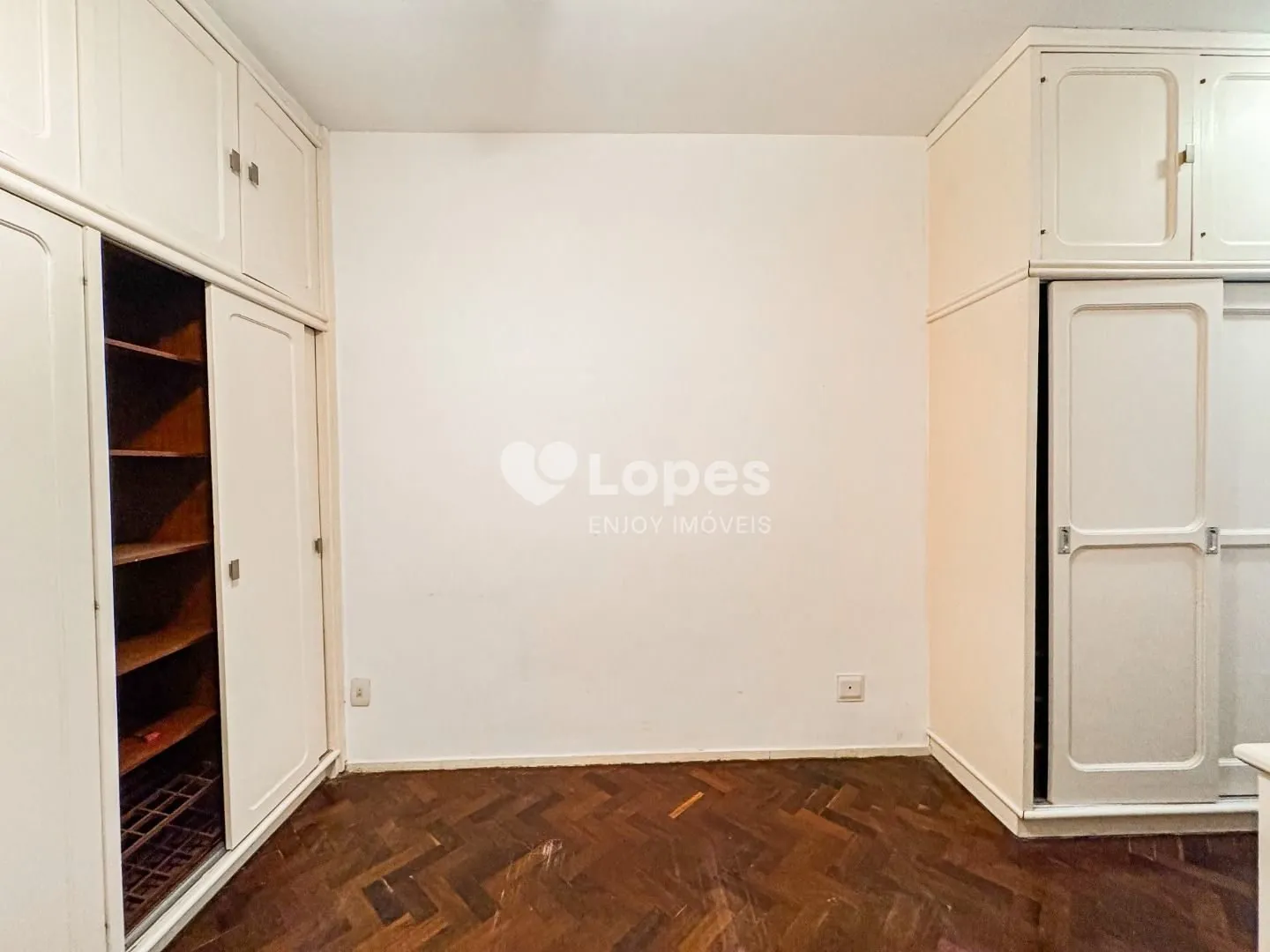 3-bedroom apartment with a home office — photo 9