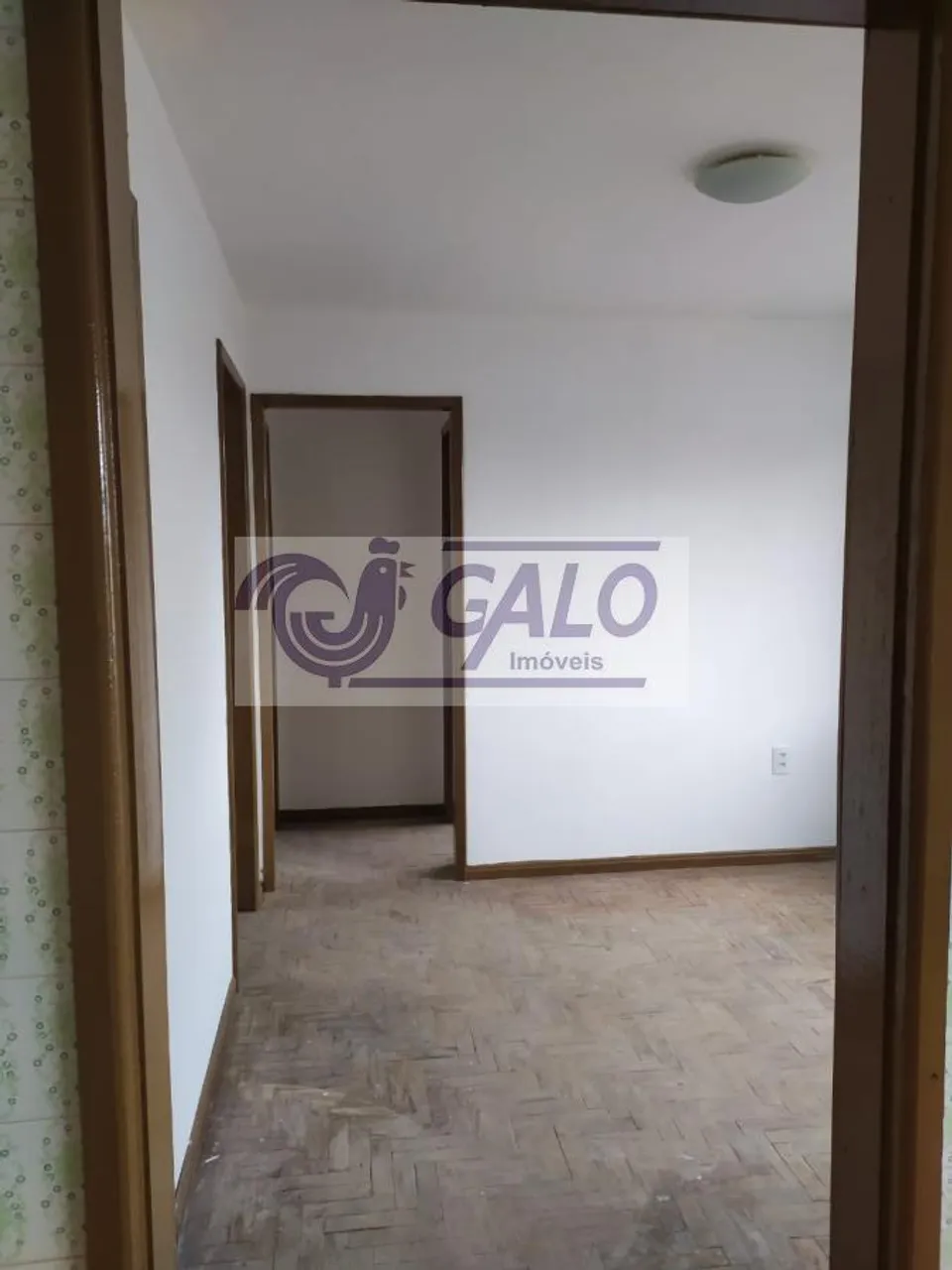 Rental apartment with built-in kitchen cabinets and 3 beds