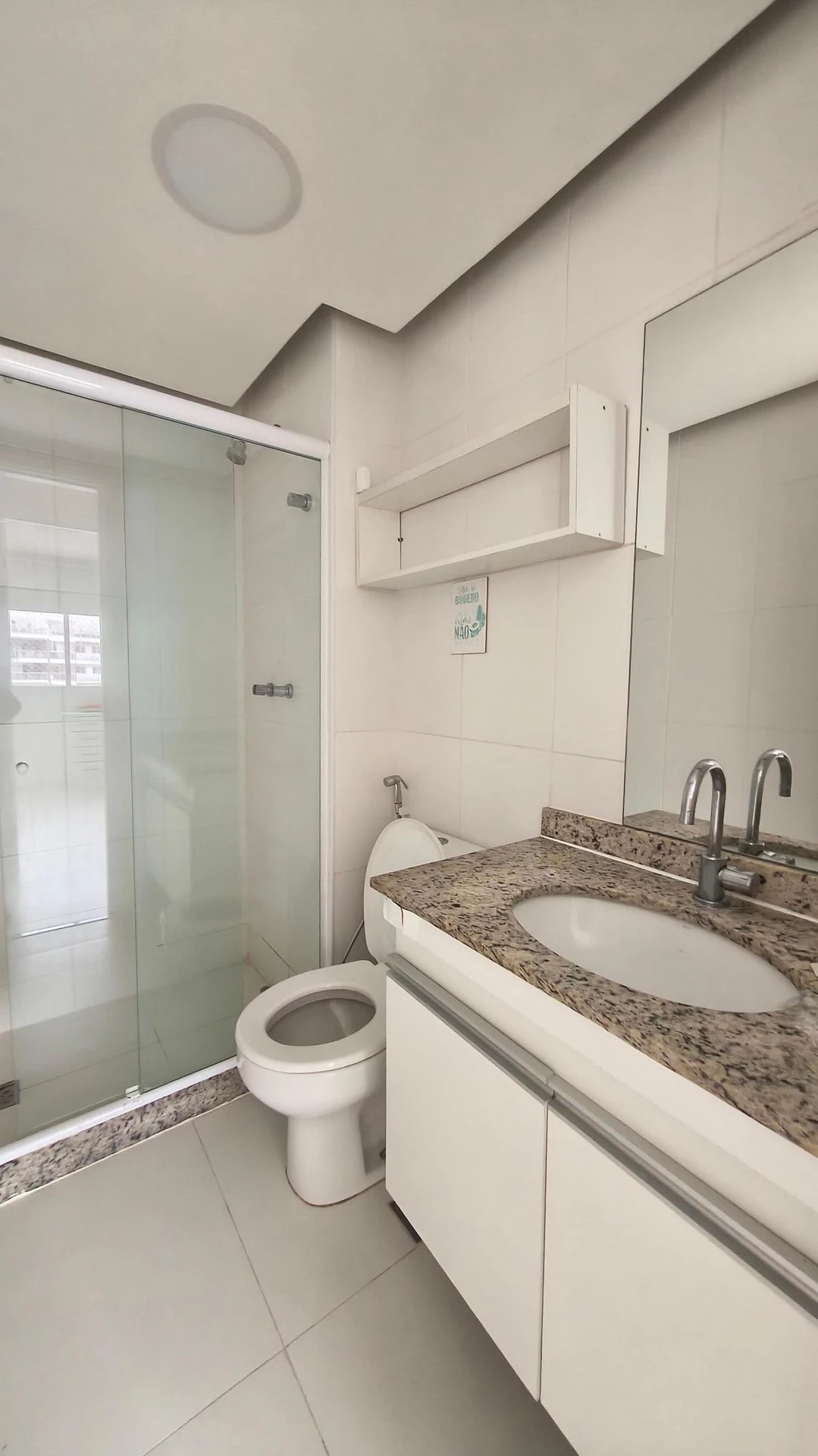 Unfurnished apartment with 2 bedrooms and 2 bathrooms — photo 31