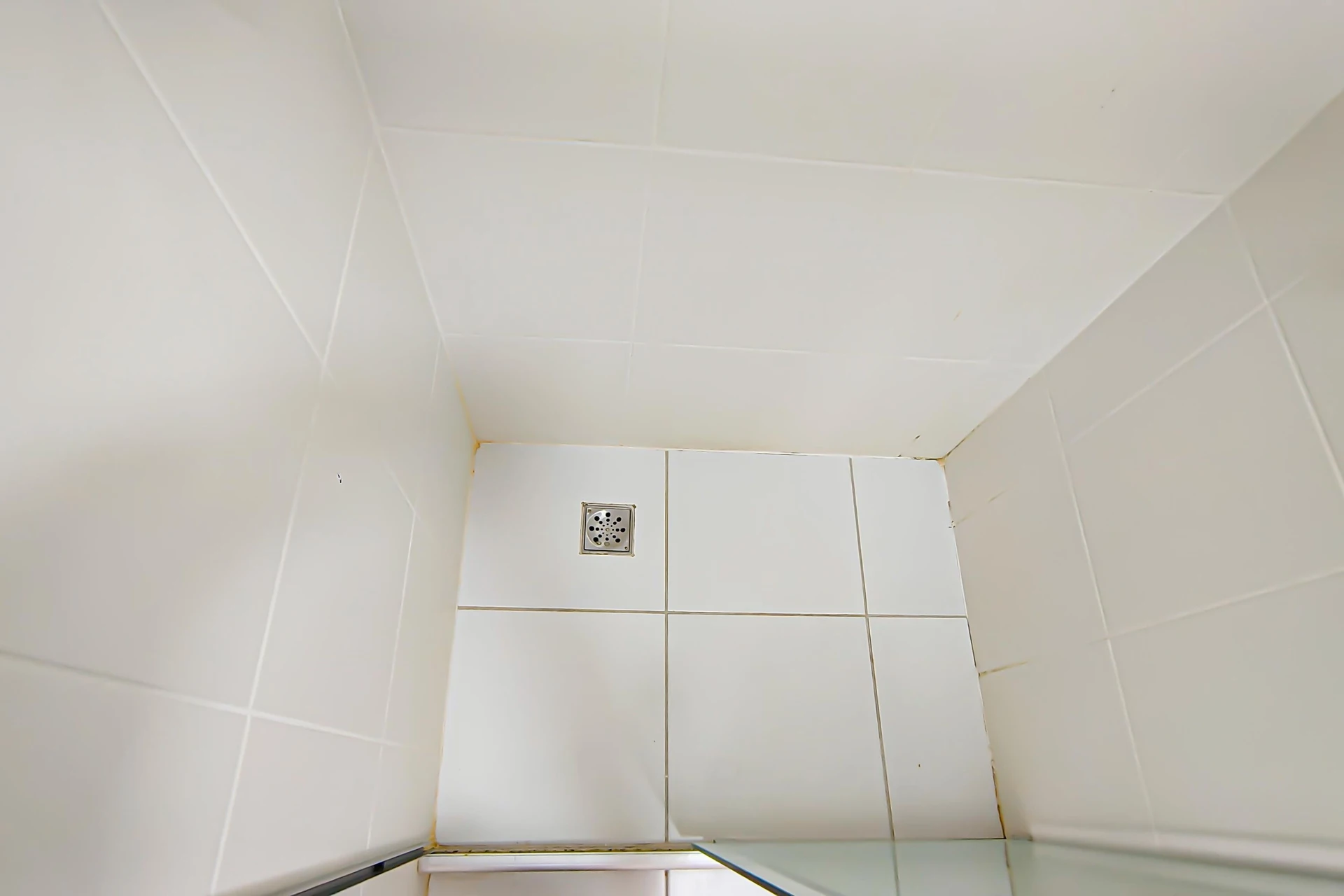 Unfurnished 2-bedroom apartment with en-suite bathrooms — photo 43