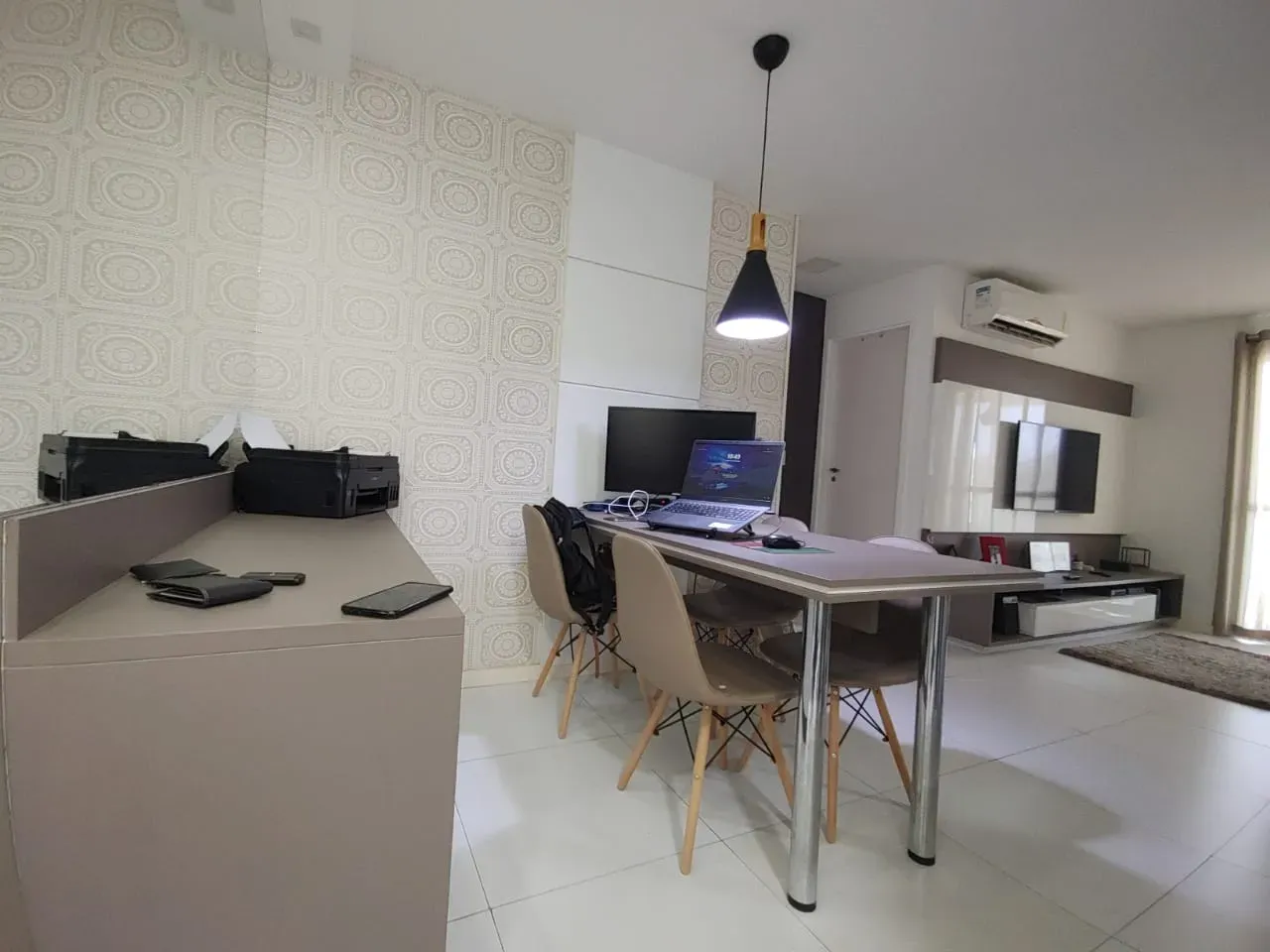 Furnished apartment, 69 m², with a glass-enclosed balcony — photo 12