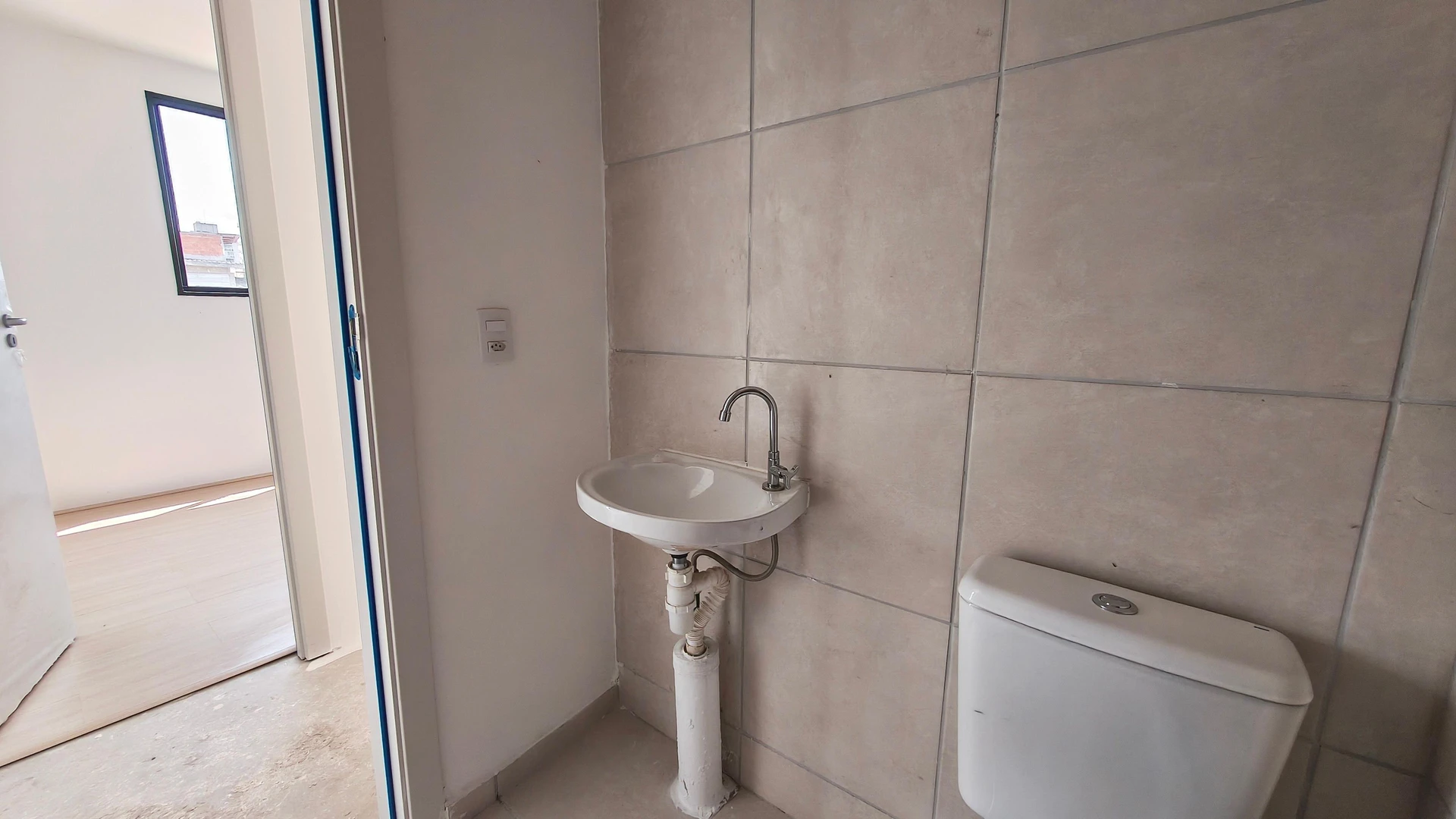 Квартира з 2 спальнями, у будинку є тренажерний зал — photo 36