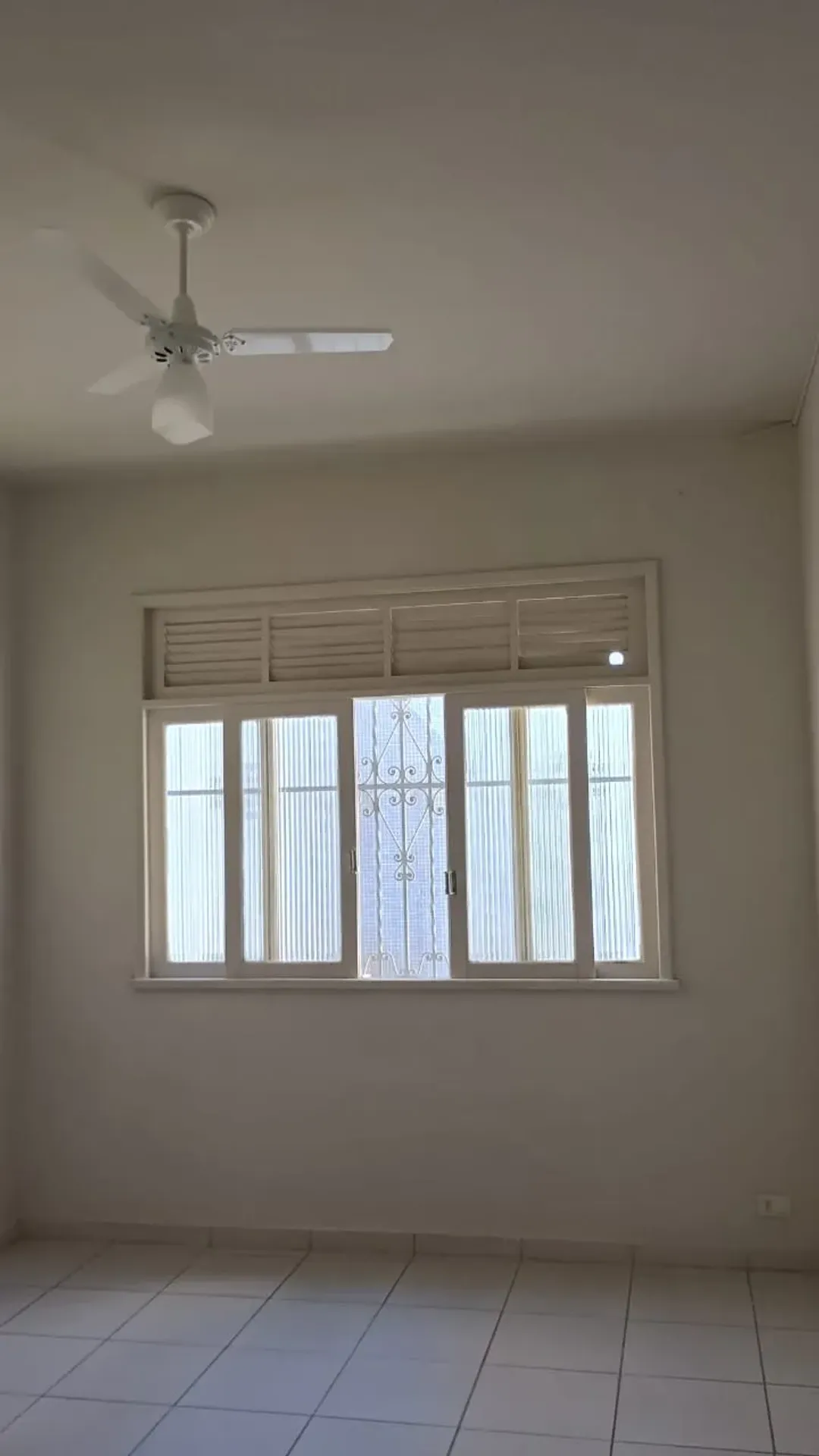 Unfurnished 105 m² house with 2 bedrooms and private garden — photo 5