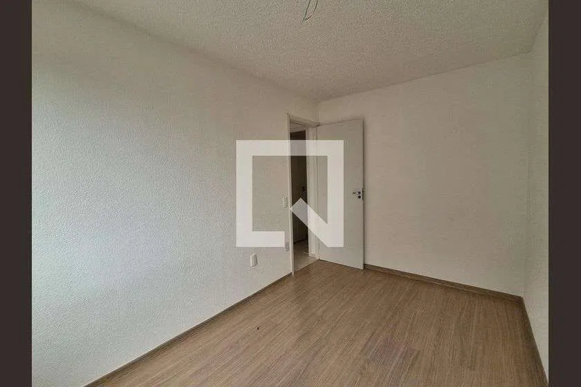 2-bedroom apartment in a building with a gym — photo 12