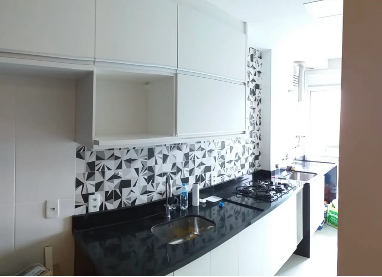 Apartment with open kitchen and gas stove — photo 10