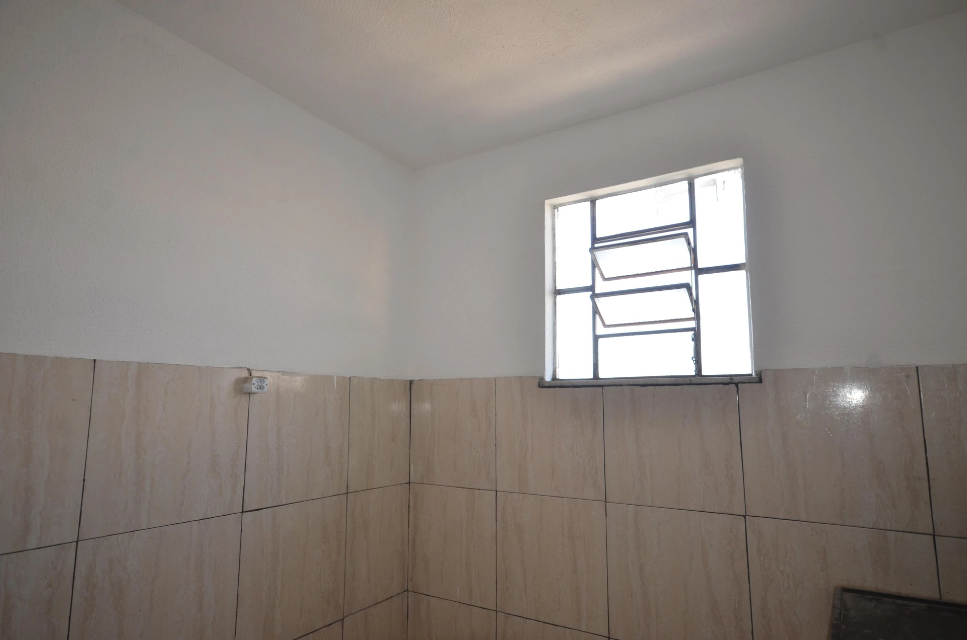 2-bedroom house with a washing machine — photo 17
