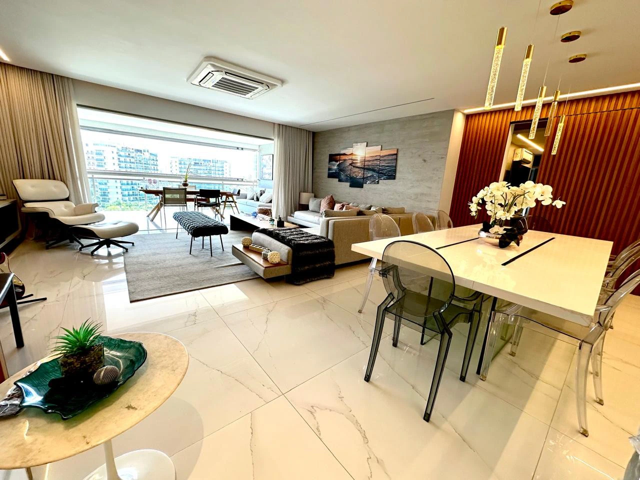 Furnished apartment, 233 m², with a walk-in closet — photo 11