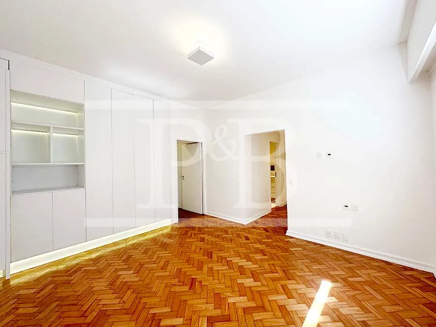 4-bedroom apartment with 270 m² and 4 bathrooms — photo 4