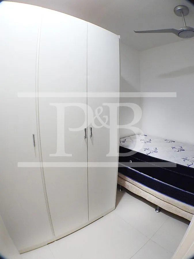 4-bedroom apartment with glassed-in balcony — photo 37