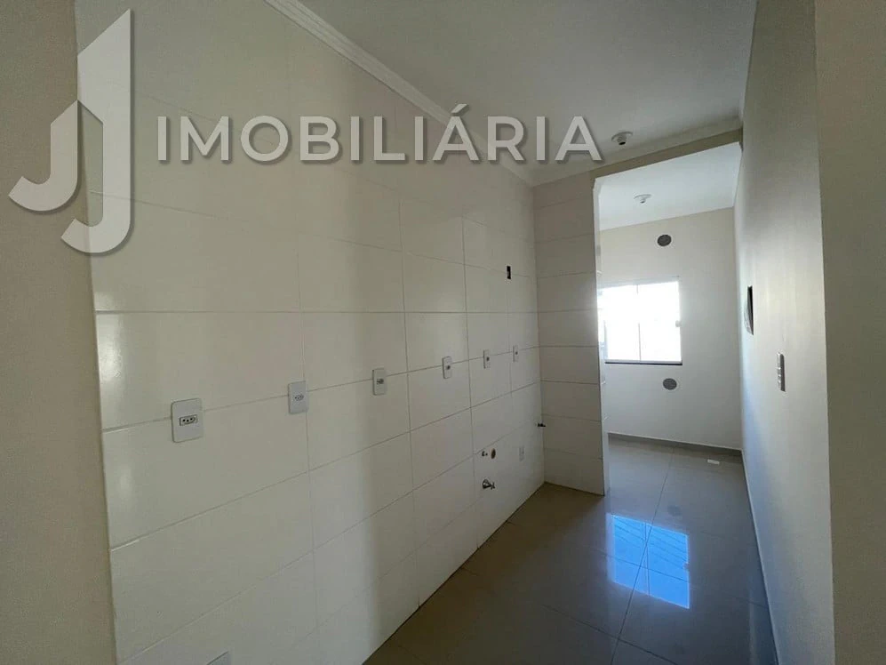 78 m² unfurnished apartment with a glass shower — photo 4