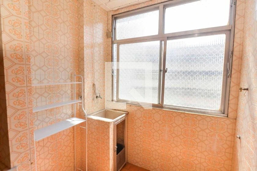 2-bedroom apartment with wood or laminate floors — photo 22