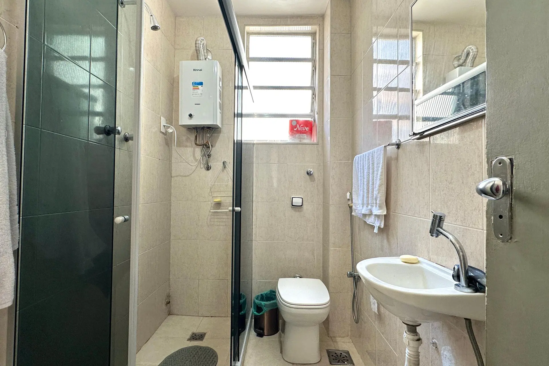 Furnished apartment with 3 bedrooms and a balcony — photo 7
