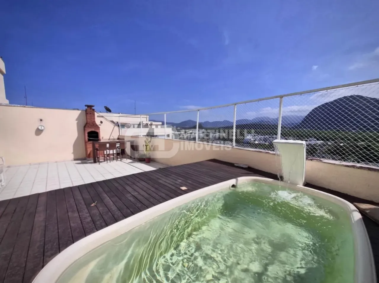 Penthouse with balcony and open-plan kitchen — photo 13