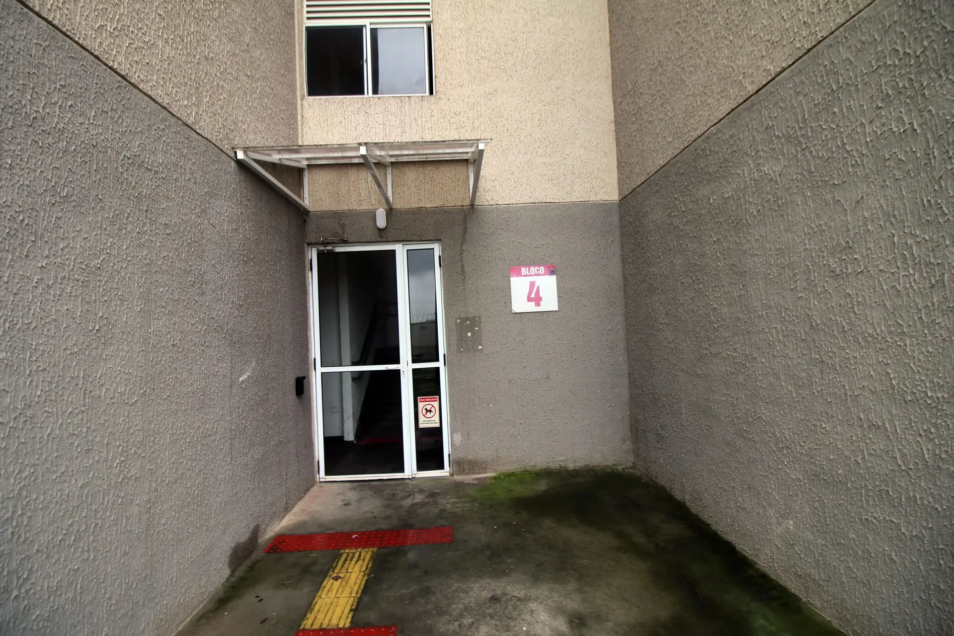 2-bedroom apartment with a washing machine — photo 26