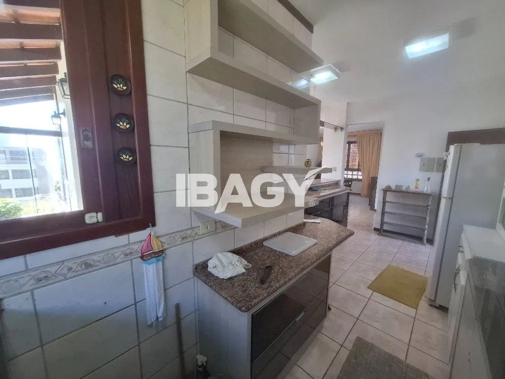 Furnished house with 5 bedrooms, 2 suites and 2 parking — photo 22