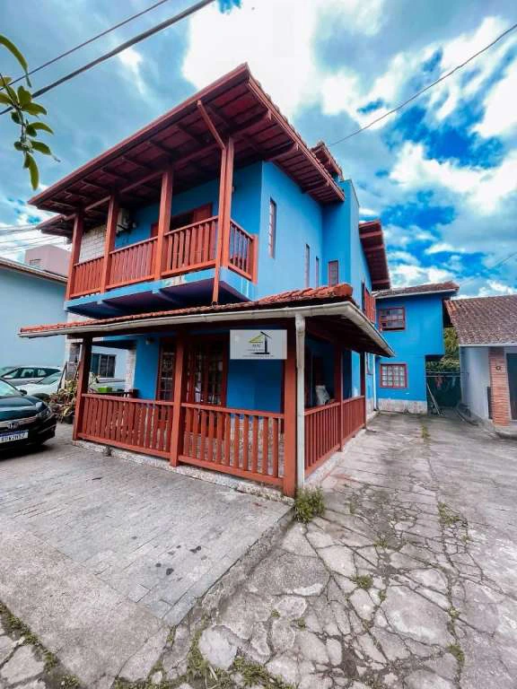 3-bedroom apartment with 2 bathrooms and 1 parking space