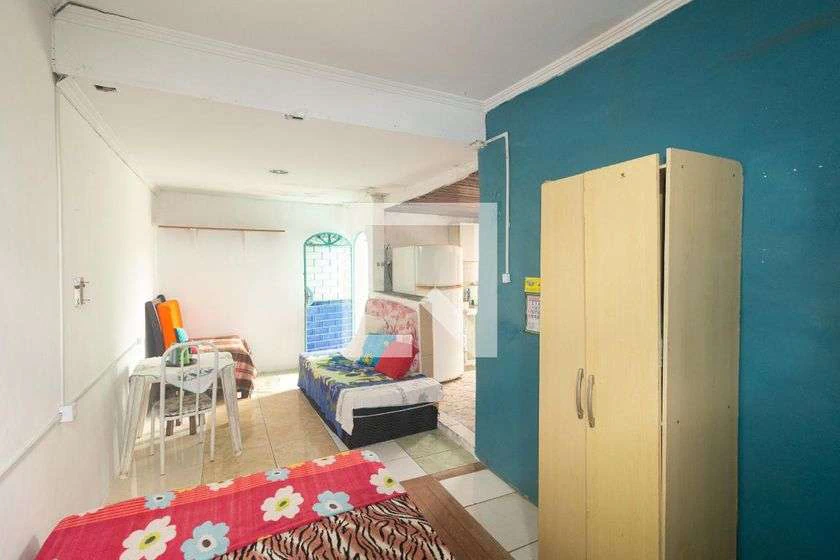 Furnished 1-bedroom house with balcony and 50 m²
