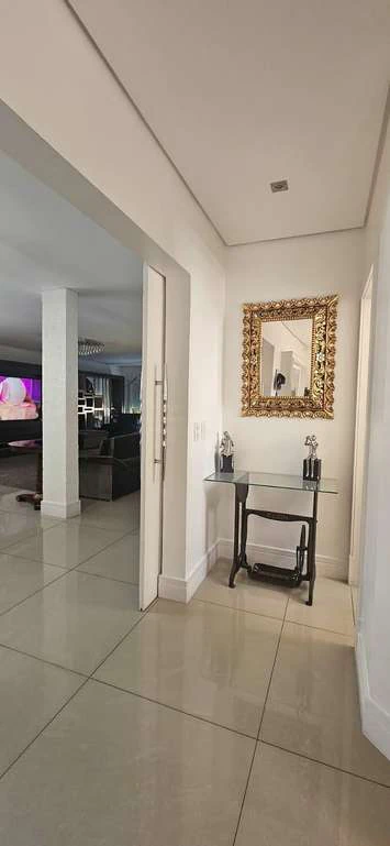 Casa de 720 m² com varanda e churrasqueira privativa — photo 5