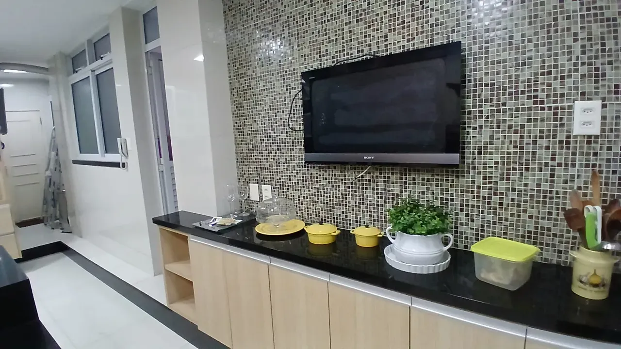 Furnished 3-bedroom apartment with 230 m² and no parking — photo 2