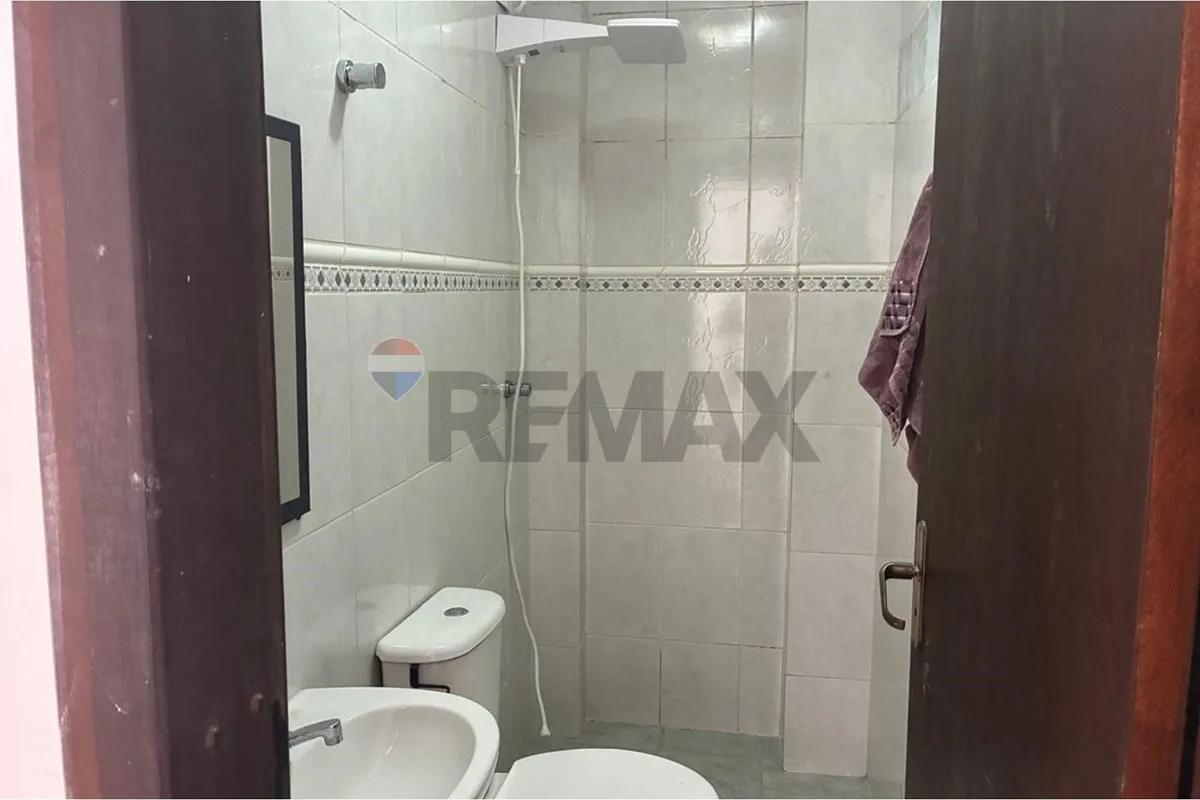 3-bedroom apartment, 1 with its own bathroom, 48 m² — photo 36