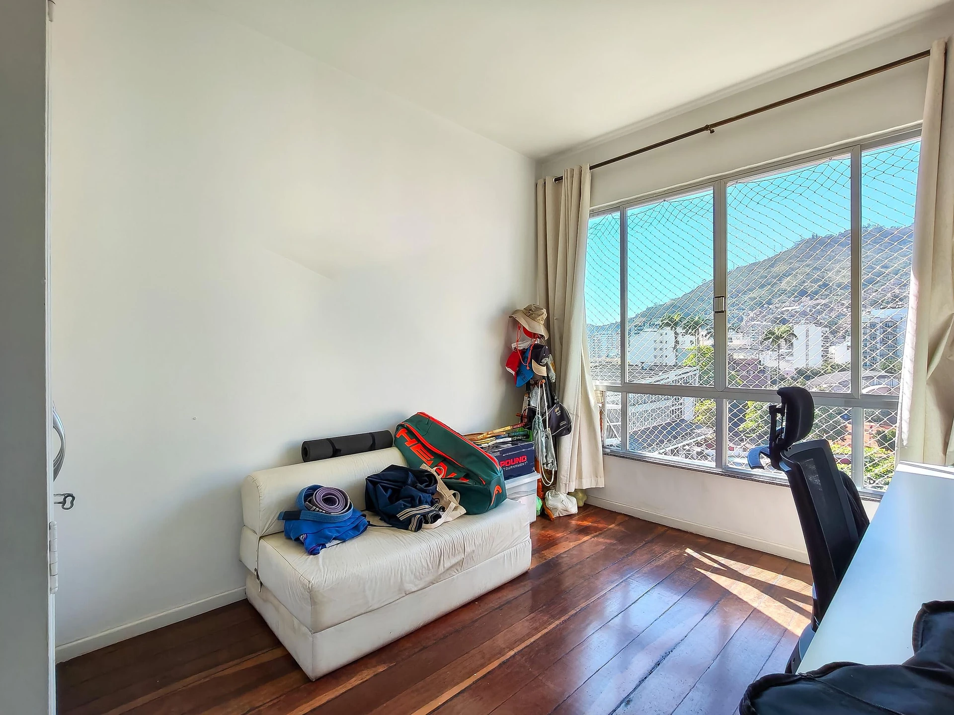 Rental apartment with 3 bedrooms and a private garden — photo 14