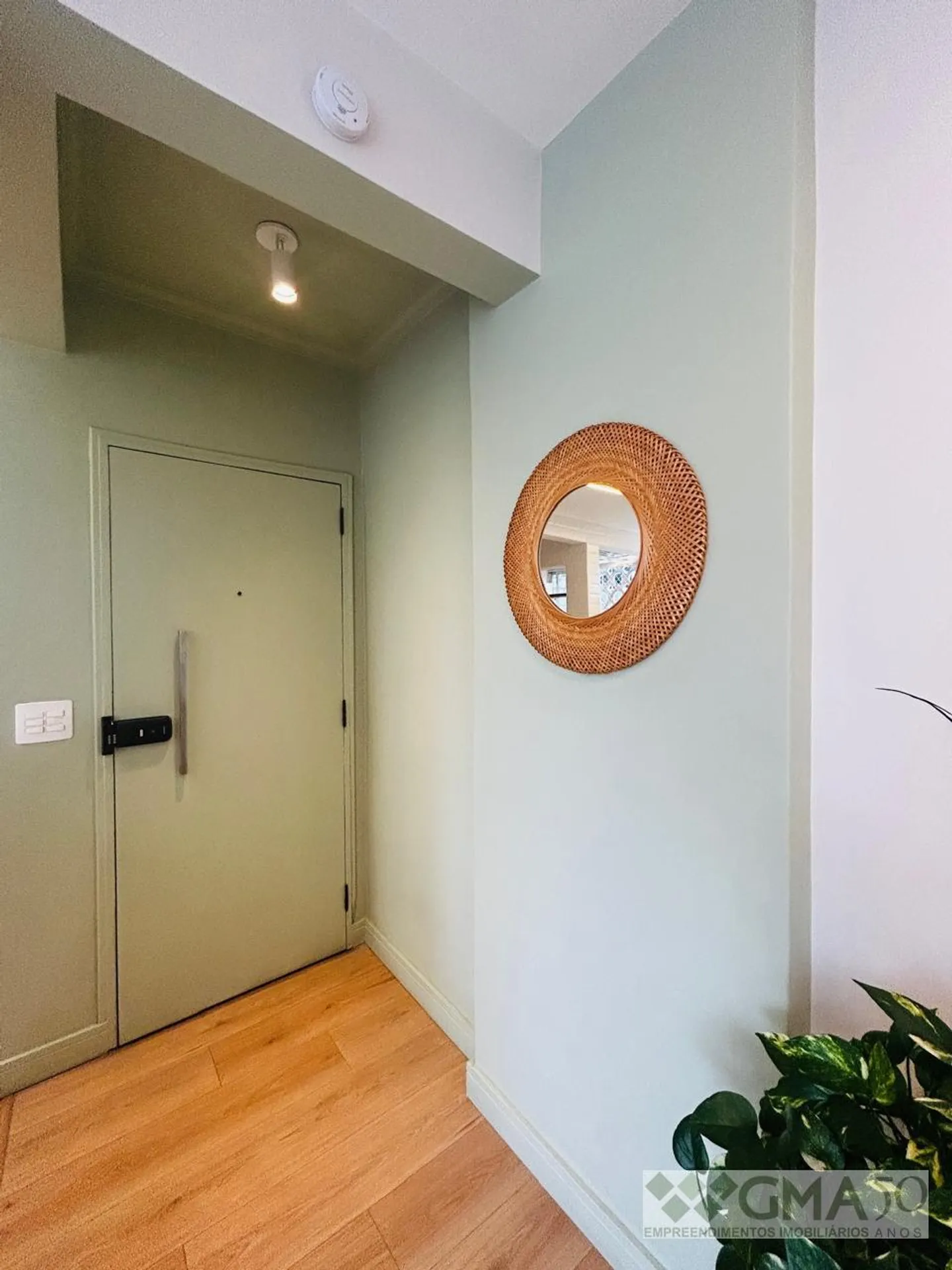 3-bedroom apartment with a washing machine — photo 40