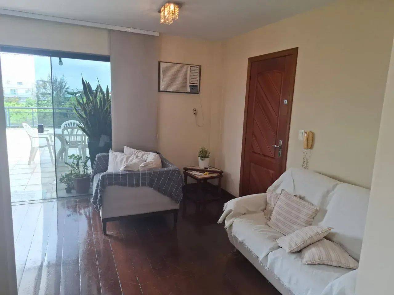 Furnished apartment with 3 bedrooms and 380 m² — photo 8