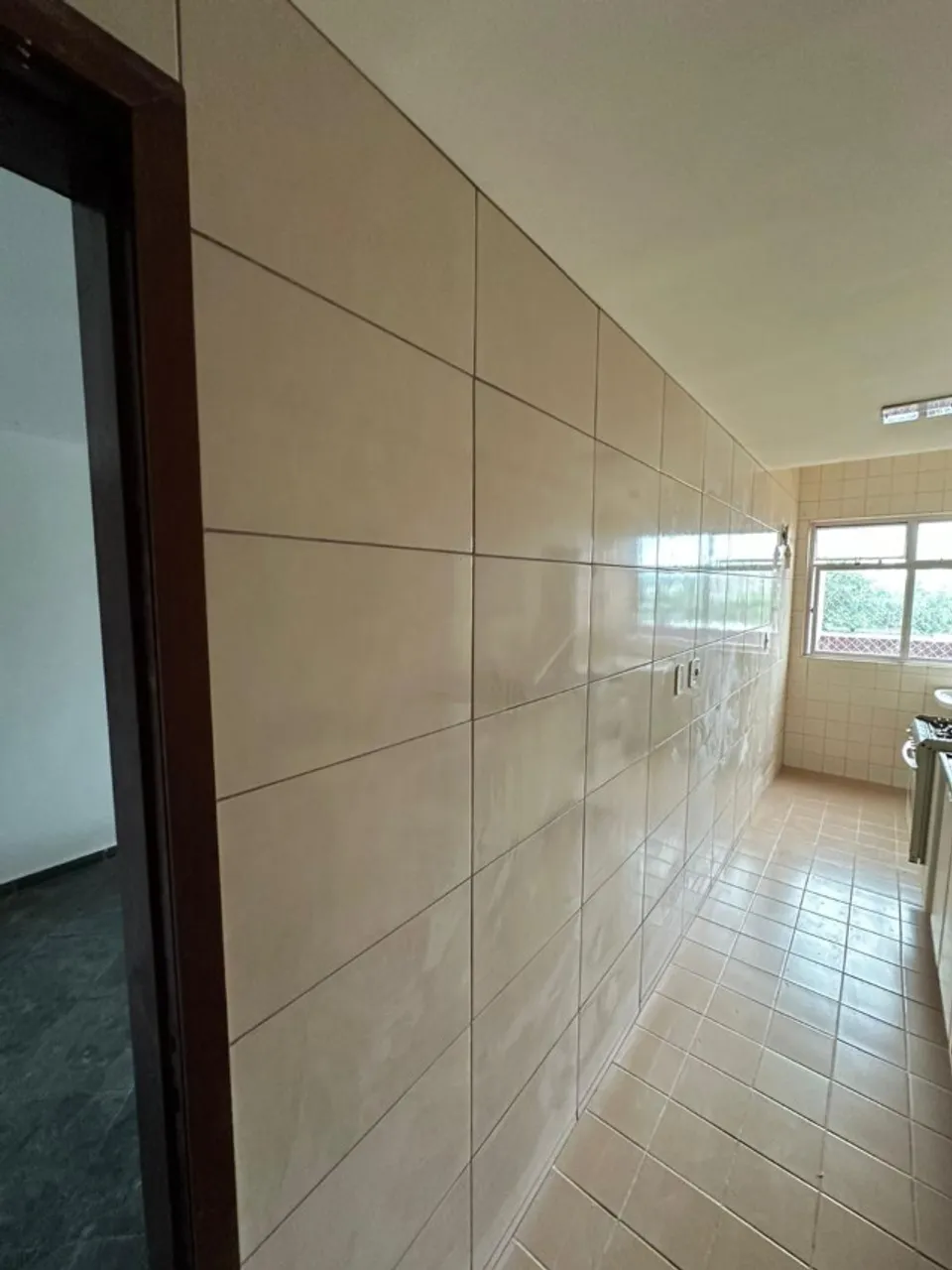 1-bedroom apartment with balcony and 1 parking spot — photo 2