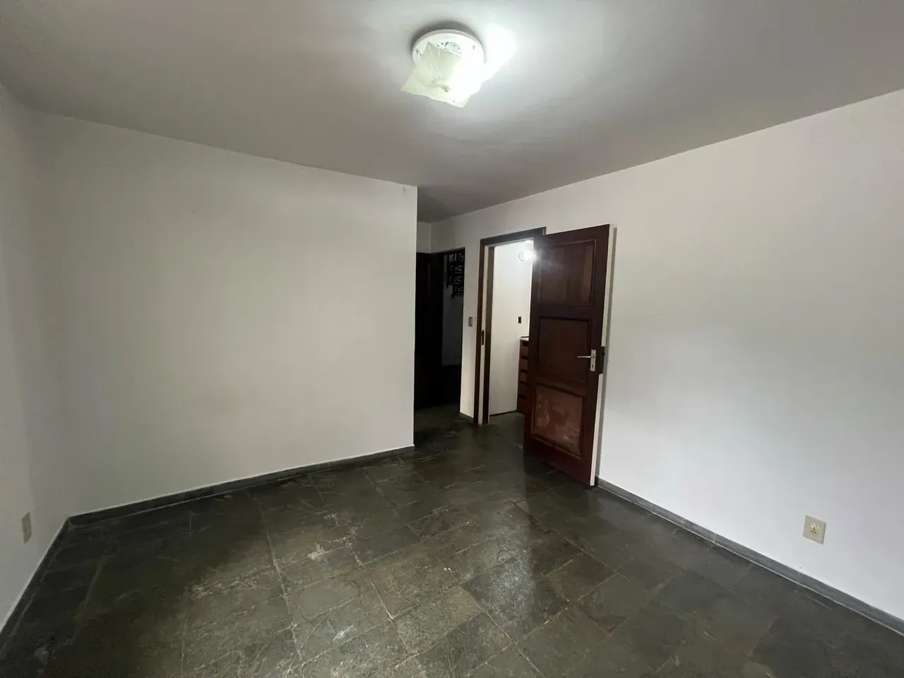 Duplex house with 4 bedrooms, 2 en-suites, 800 m² — photo 32