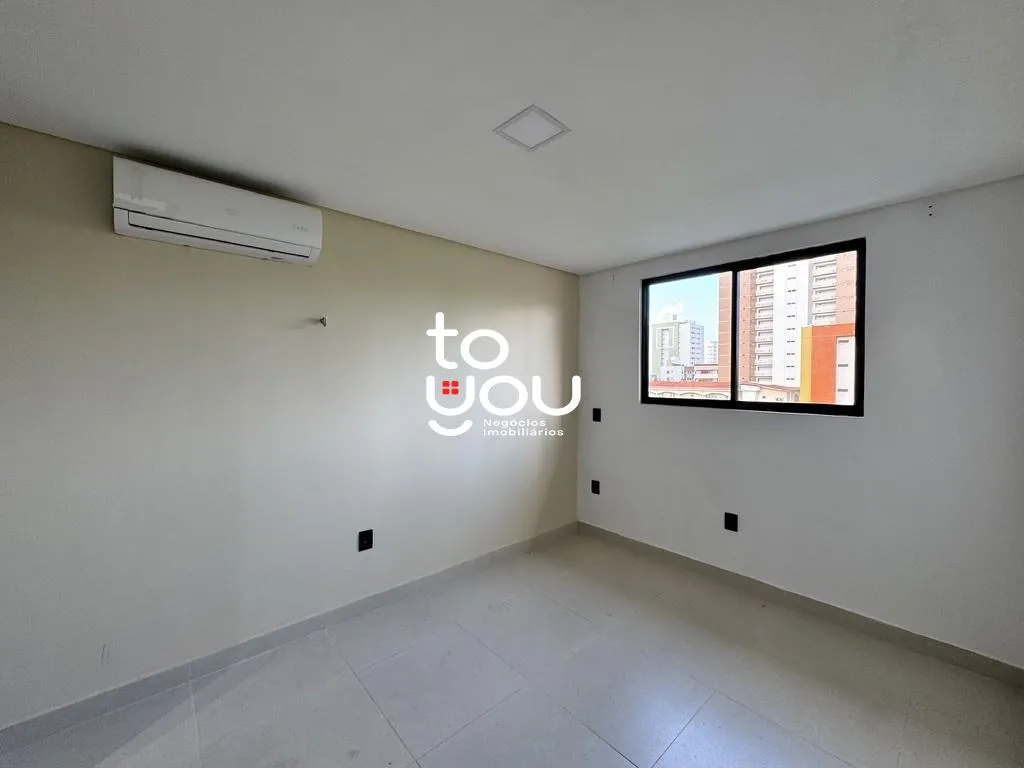 Walk-in closet in a 2-bedroom apartment, 65 m² — photo 18