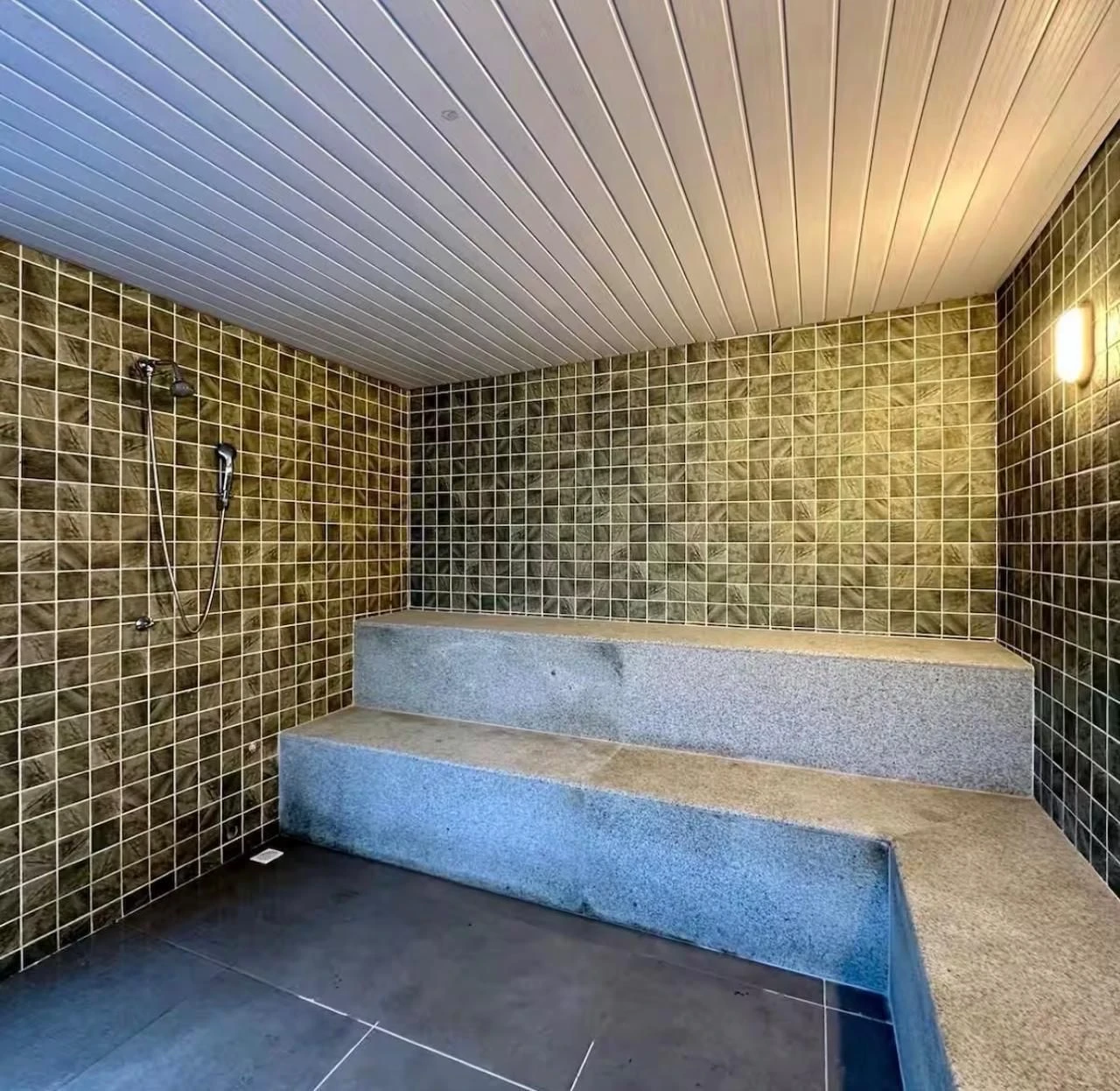Furnished 2-bedroom apartment with 2 bathrooms — photo 38