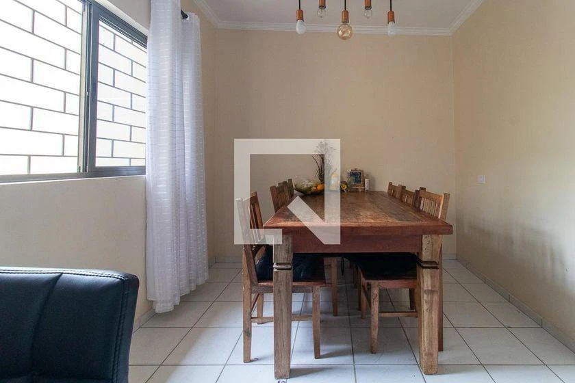 3-bedroom house with a bathtub in Curitiba — photo 14