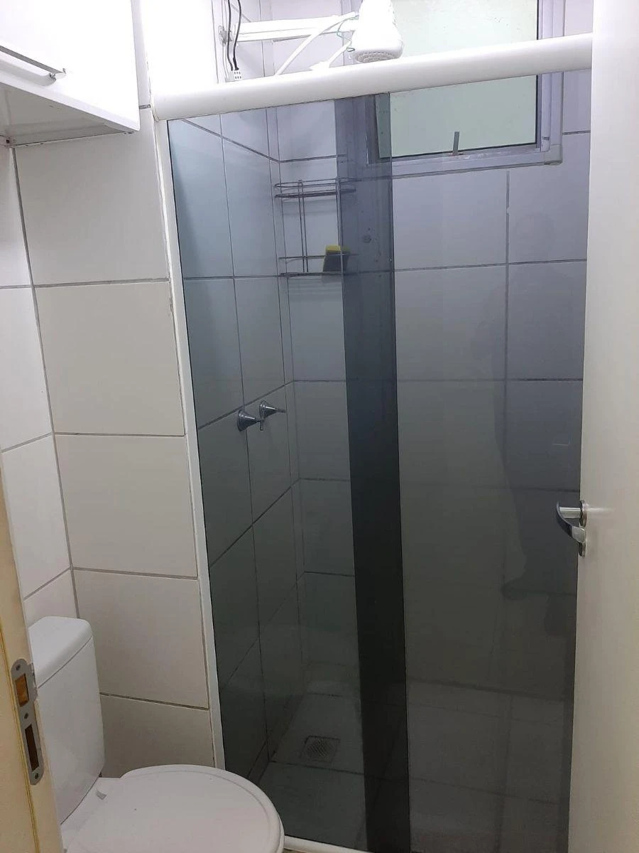 2-bedroom apartment in a building with a gym — photo 15