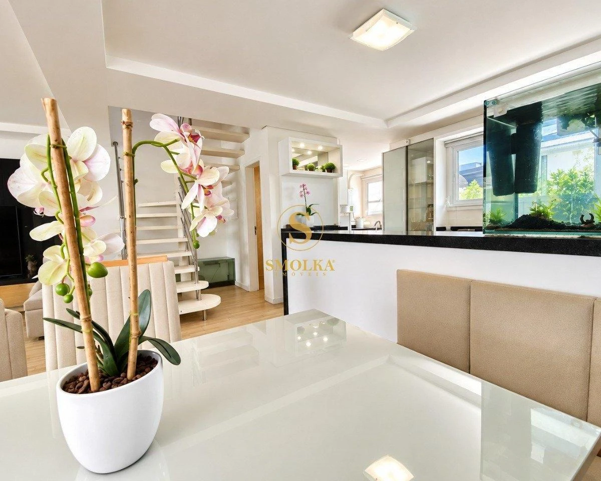 3-bedroom house with a walk-in closet in Florianópolis — photo 33