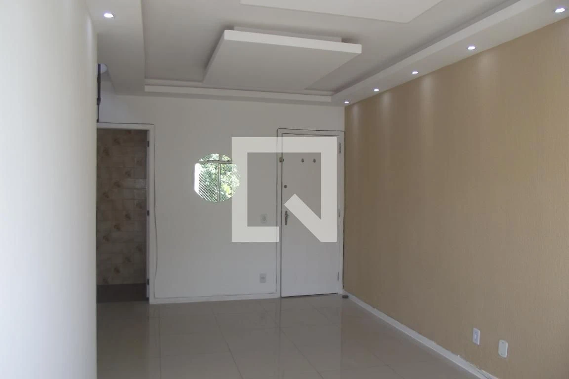 Unfurnished 2-bedroom apartment with a suite bathroom — photo 17