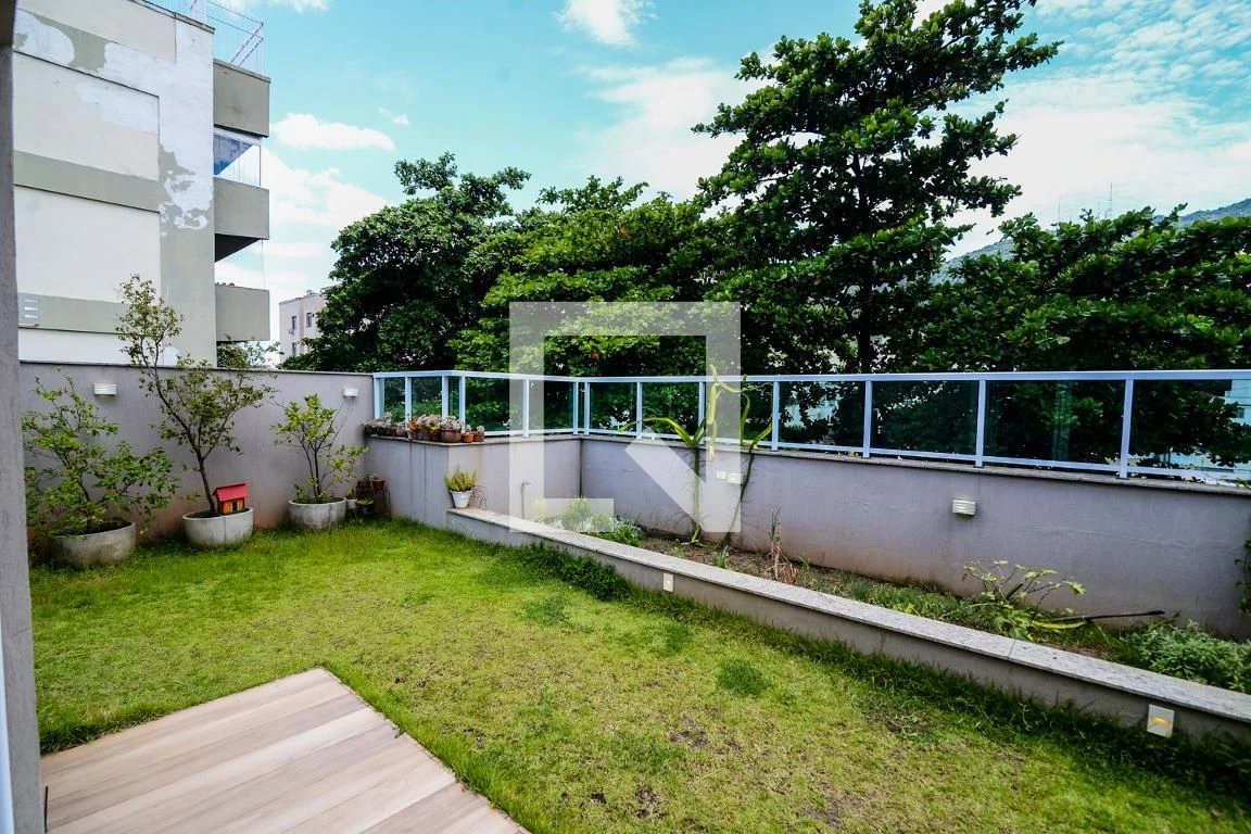 Furnished 4-bedroom apartment with 4 bathrooms — photo 59