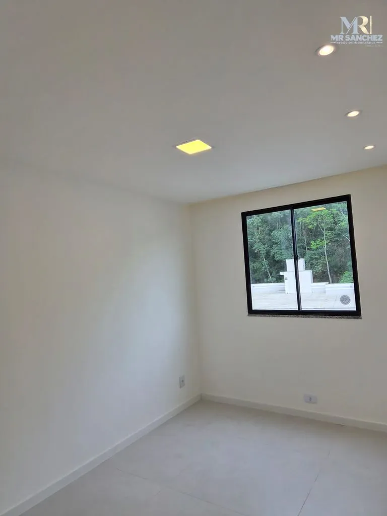 2-bedroom apartment with a mountain view in Rio de Janeiro — photo 3