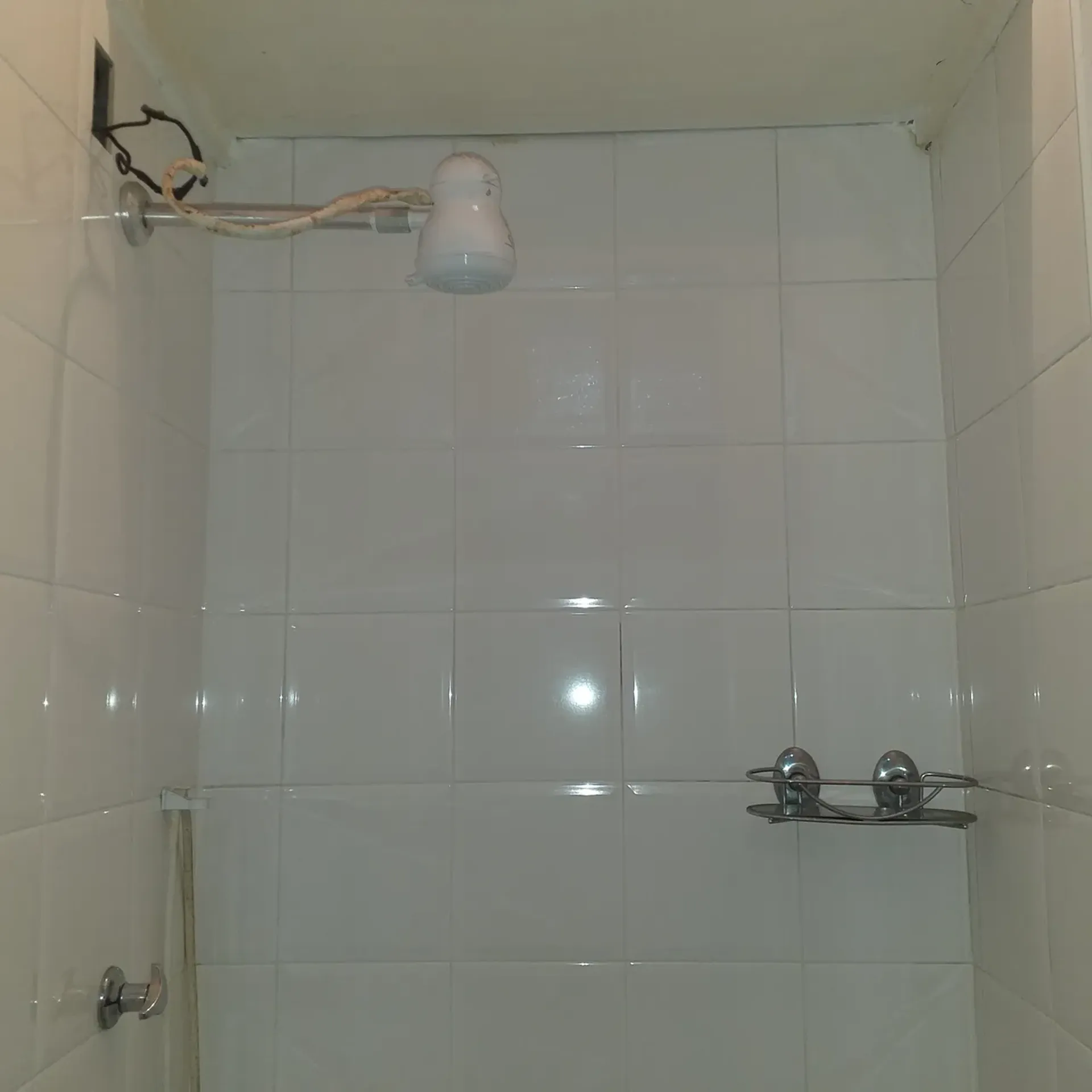 2-bedroom apartment with 3 bathrooms and glass shower — photo 43