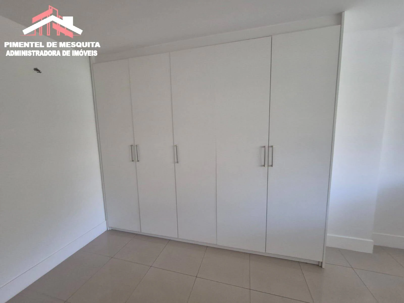 Apartamento de 2 quartos com varanda gourmet — photo 25