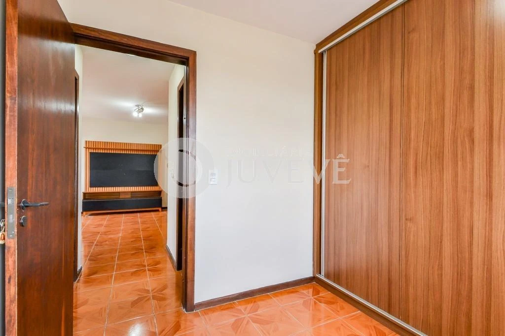 Apartamento de 2 quartos com cozinha fechada e 1 vaga — photo 9