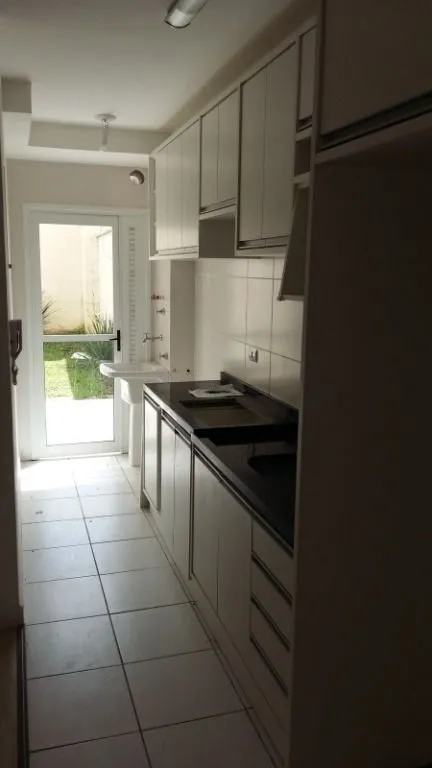 3-bedroom apartment with a washing machine — photo 9