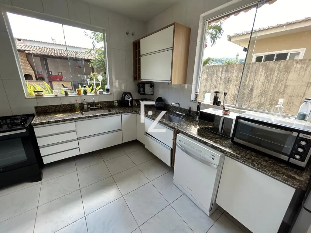 Furnished house with 6 bedrooms and 5 en-suites — photo 2