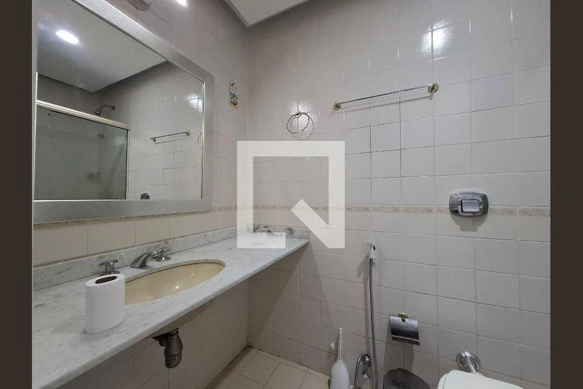 Home office in a 4-bedroom apartment, 140 m² — photo 34