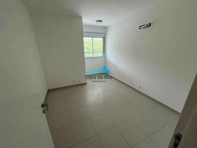Квартира з 3 спальнями з власною ванною і 216 м² — photo 15