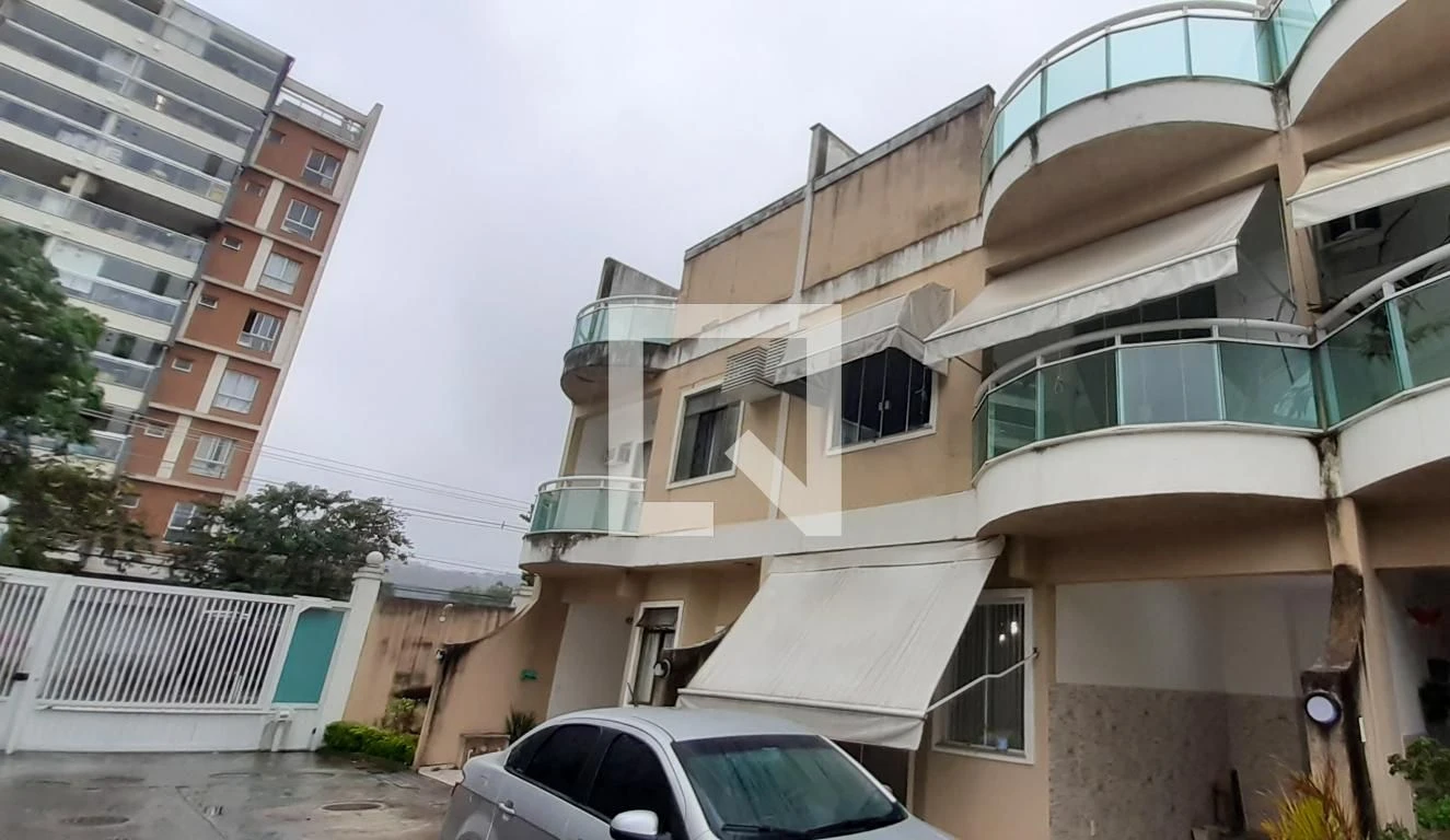 Casa de 3 dormitorios con balcón y jardín privado — photo 5
