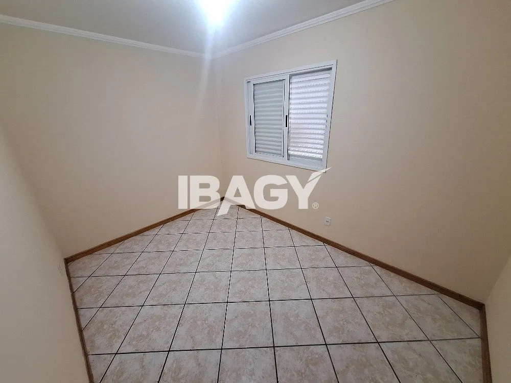 3-bedroom apartment in a building with a pool — photo 19