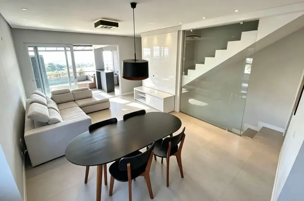 Furnished house with 4 en-suite bedrooms